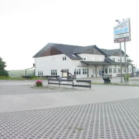 Gasthof Und Rammelburg-blick